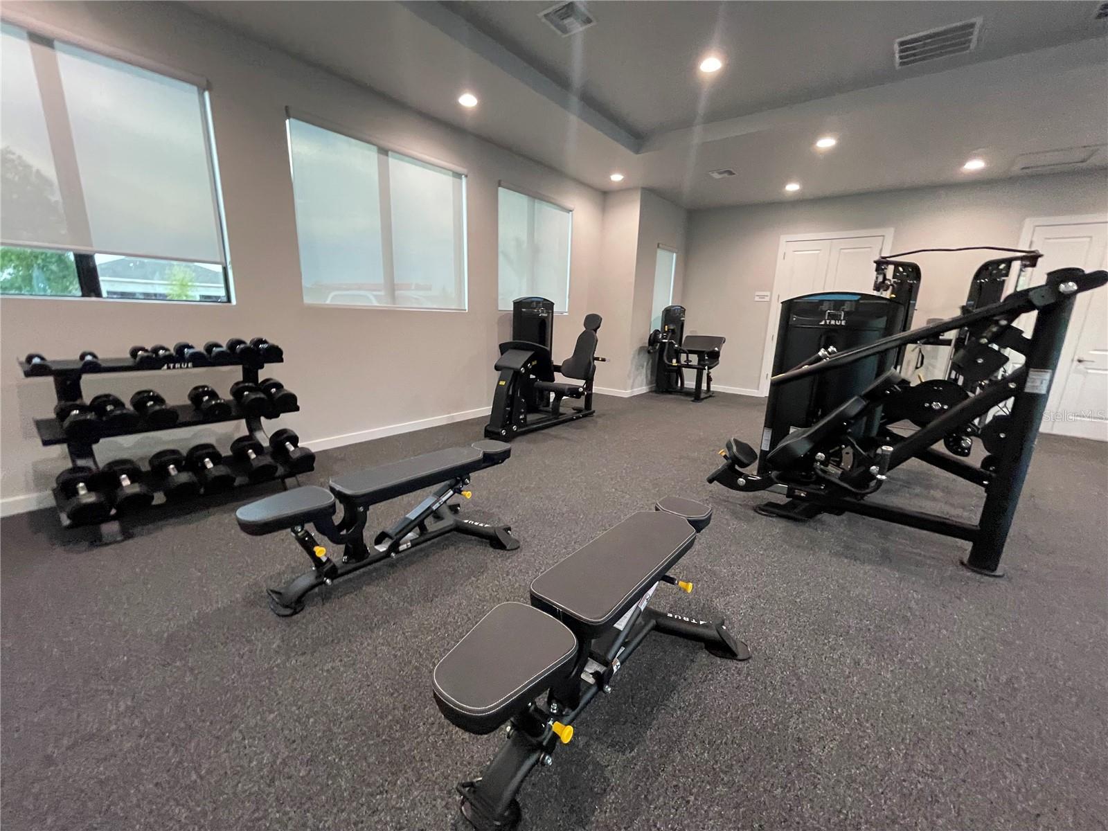 8074 SAINT KITTS CIR