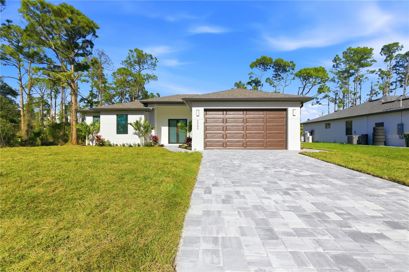 2582 HAGERICK LN