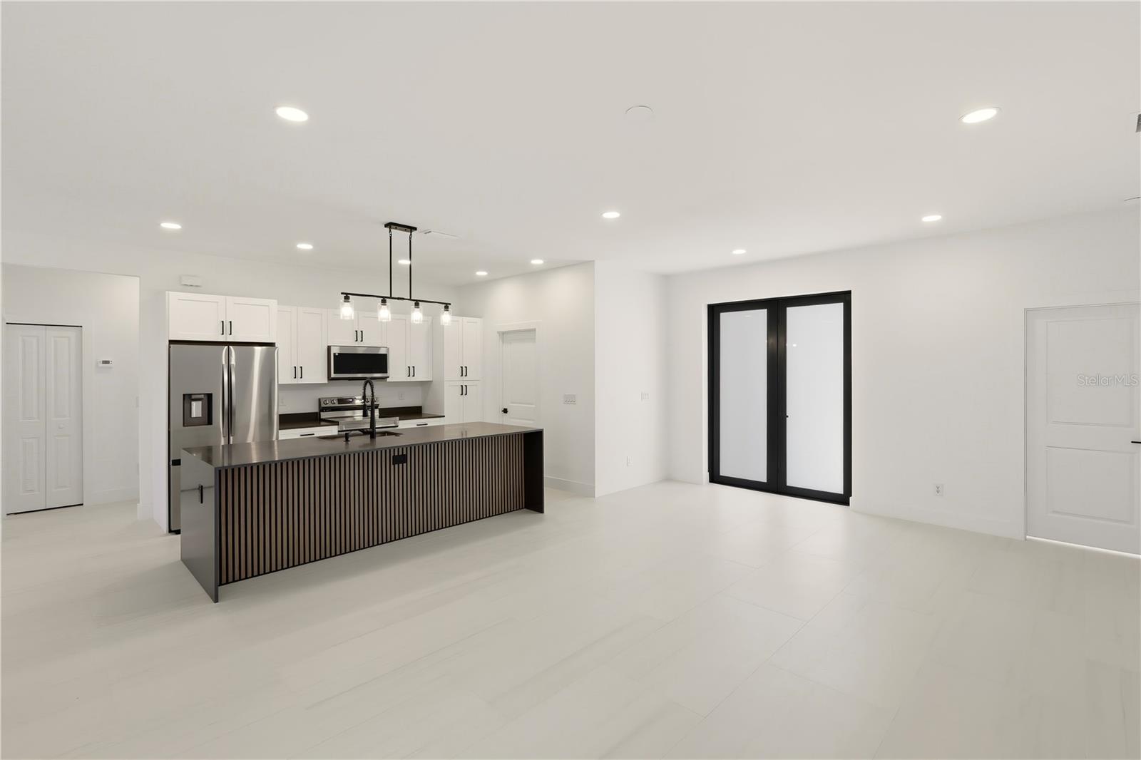 2582 HAGERICK LN
