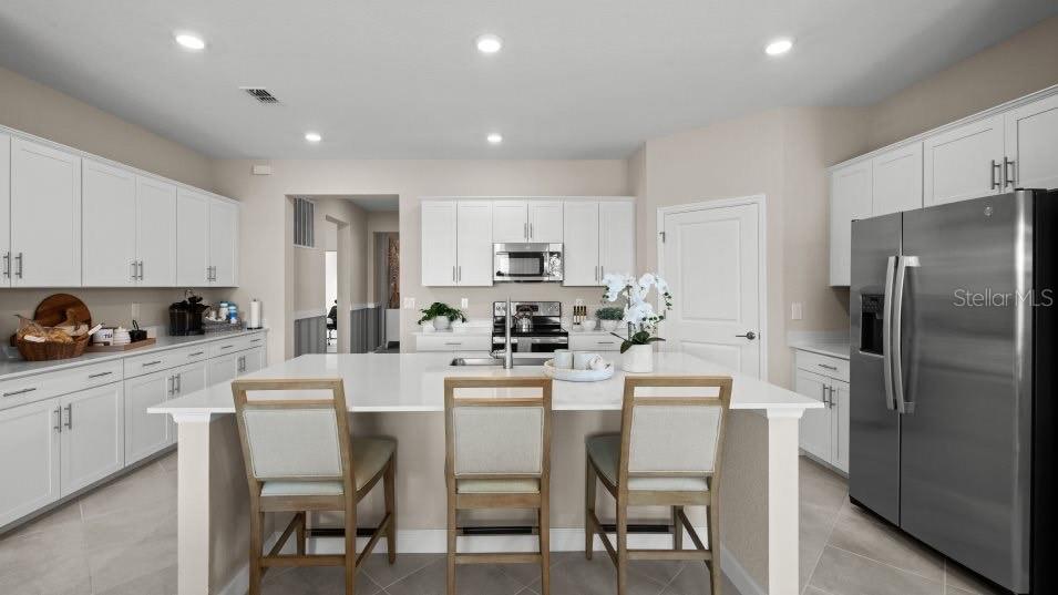 8122 SAINT KITTS CIR