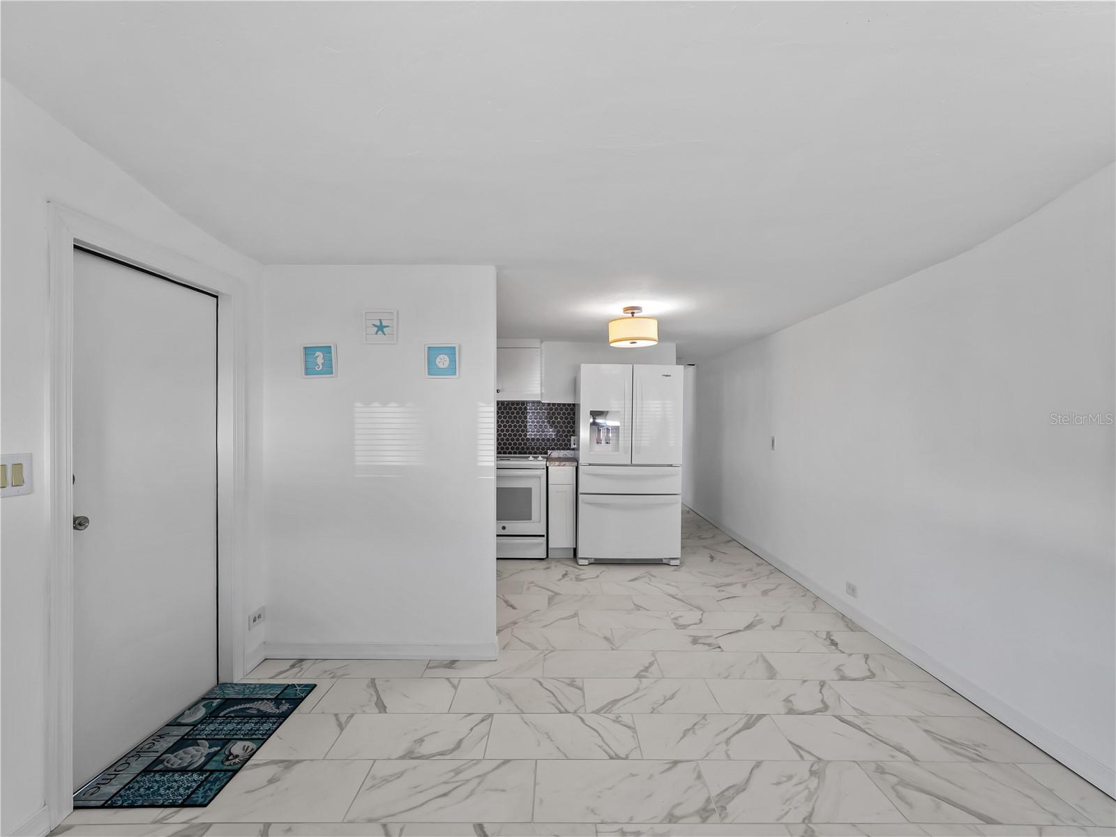 110 VERONA ST N