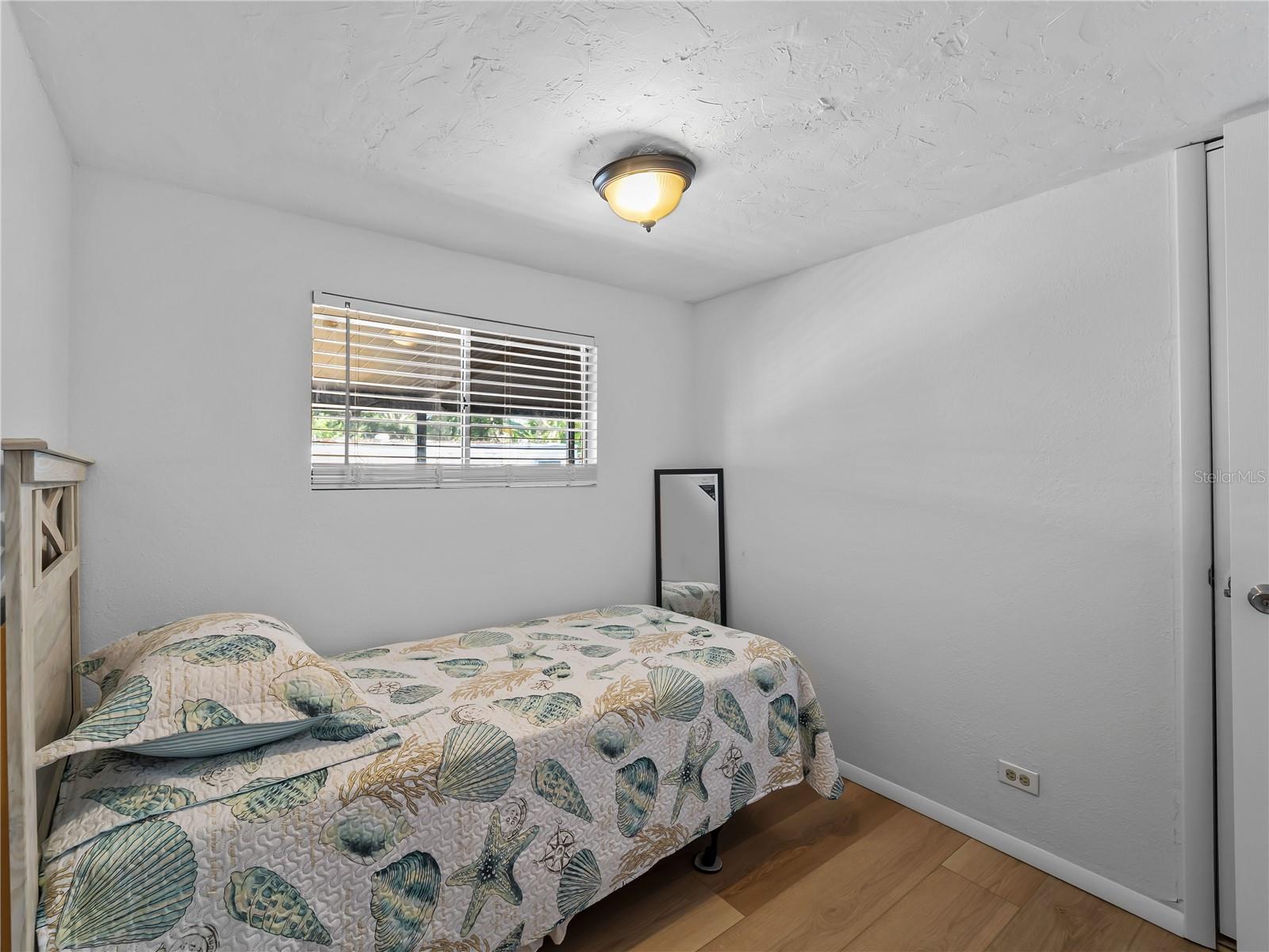 110 VERONA ST N