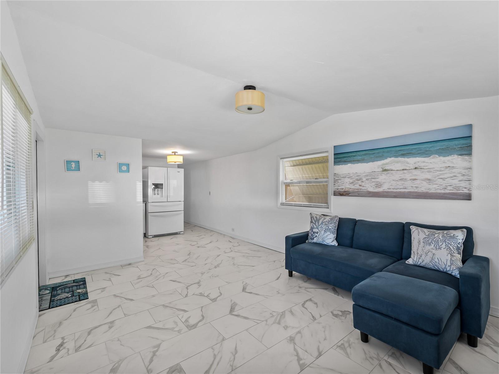 110 VERONA ST N