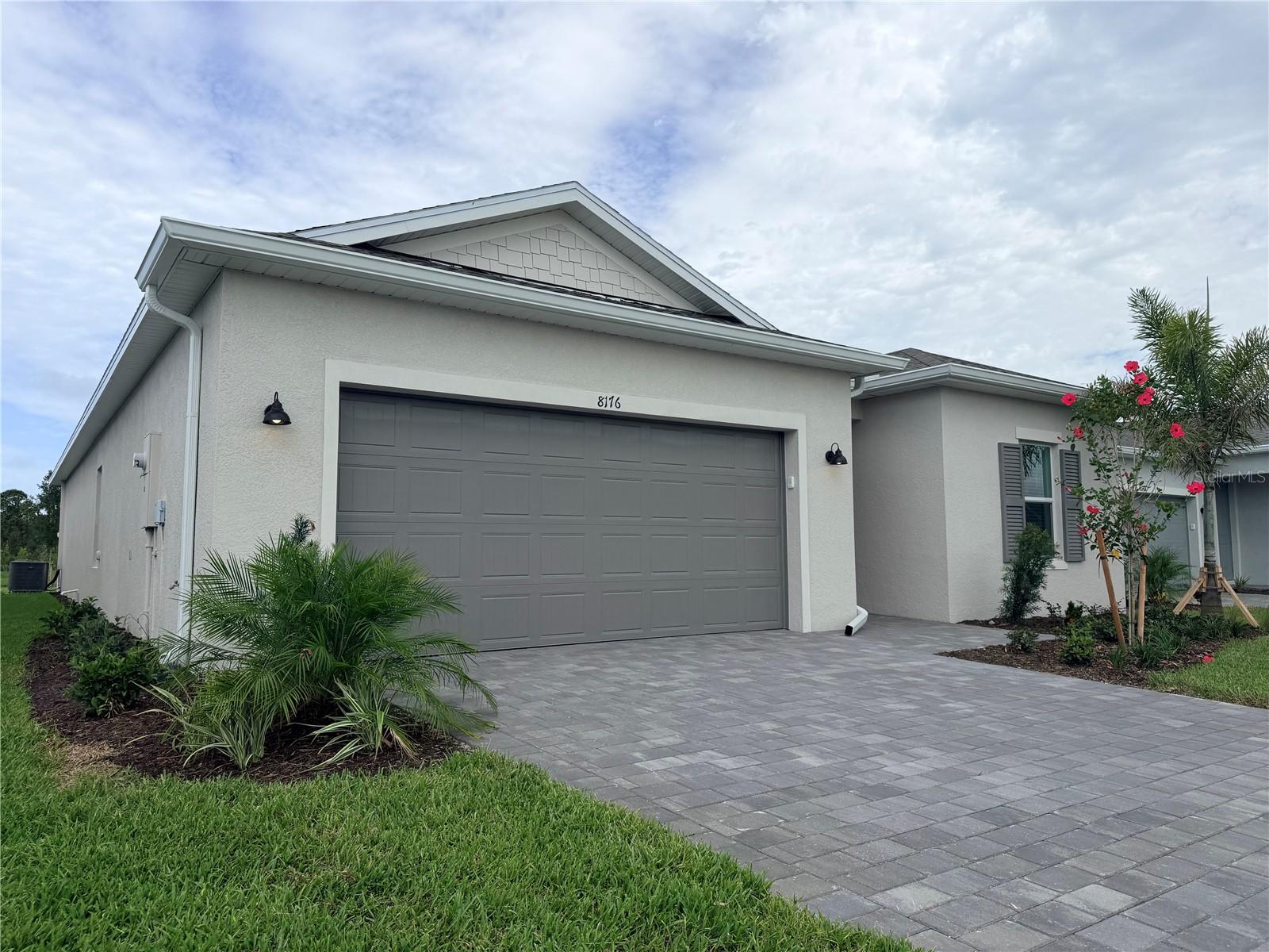 8176 SAINT KITTS CIR