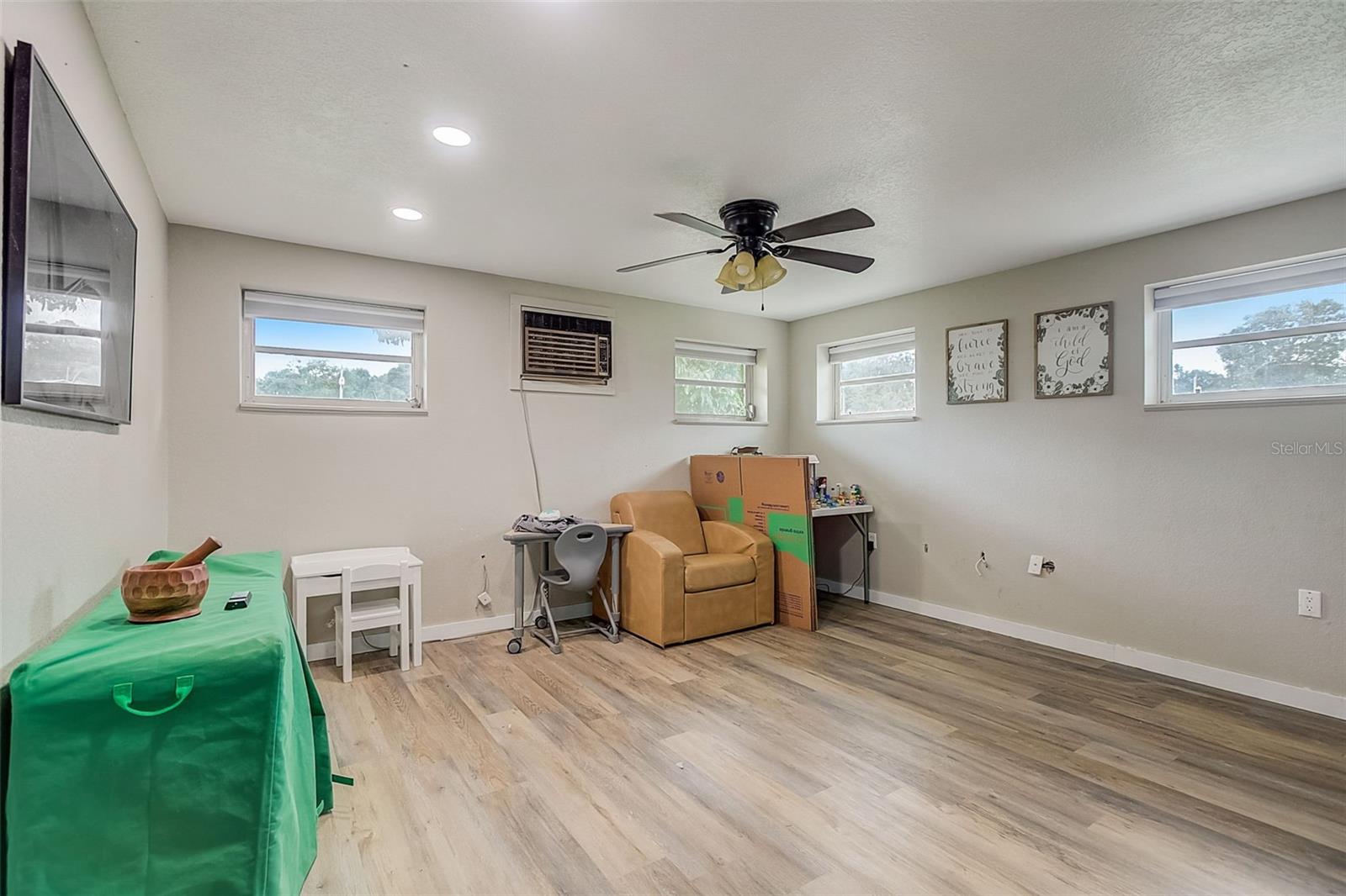4733 HULSE LN