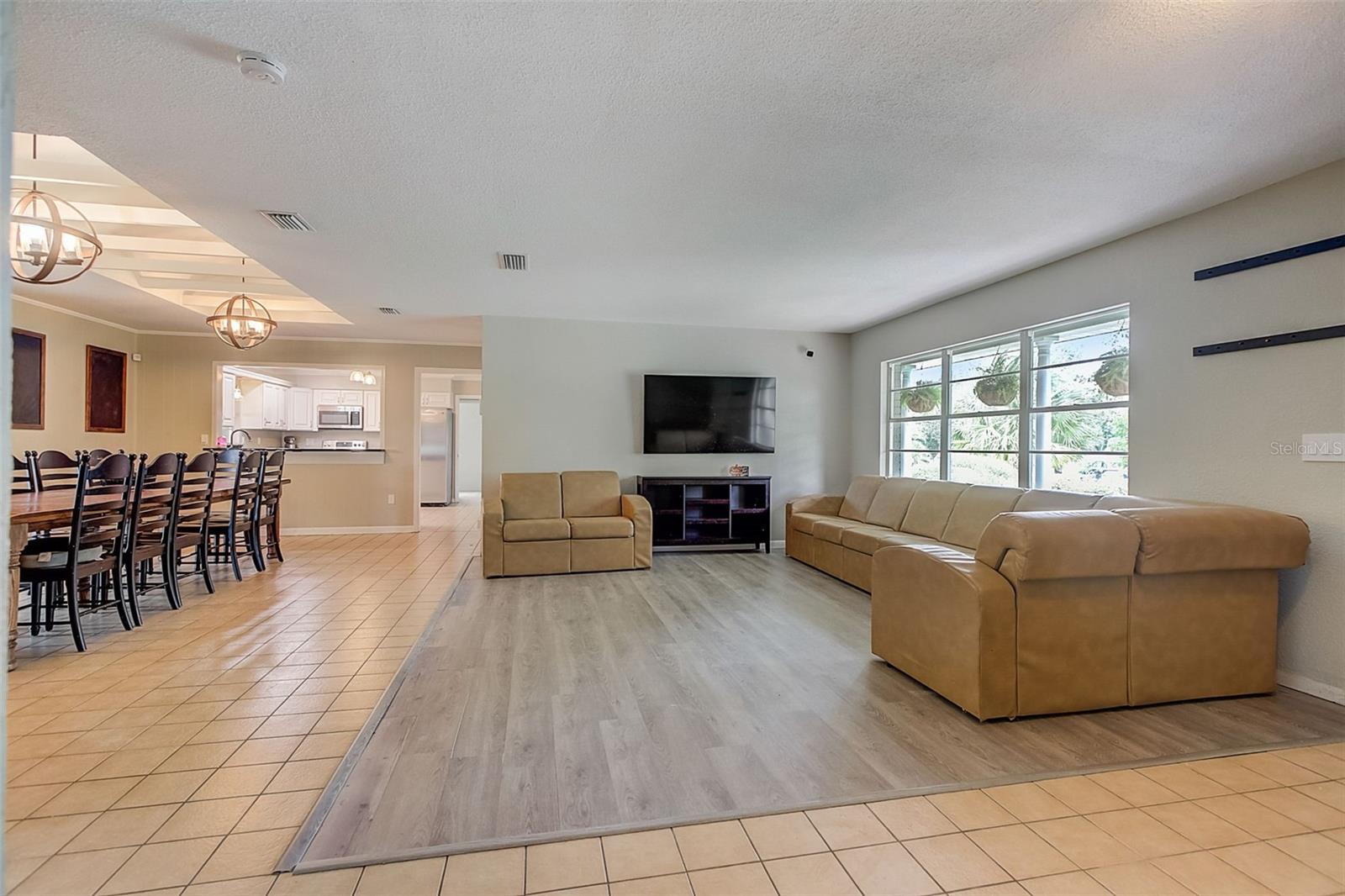 4733 HULSE LN