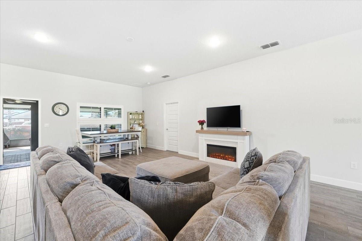 331 CRESCENT RIDGE RD