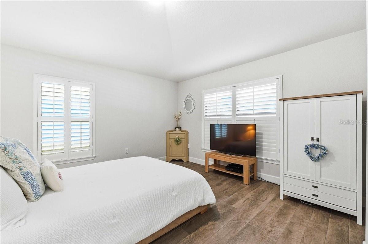 331 CRESCENT RIDGE RD