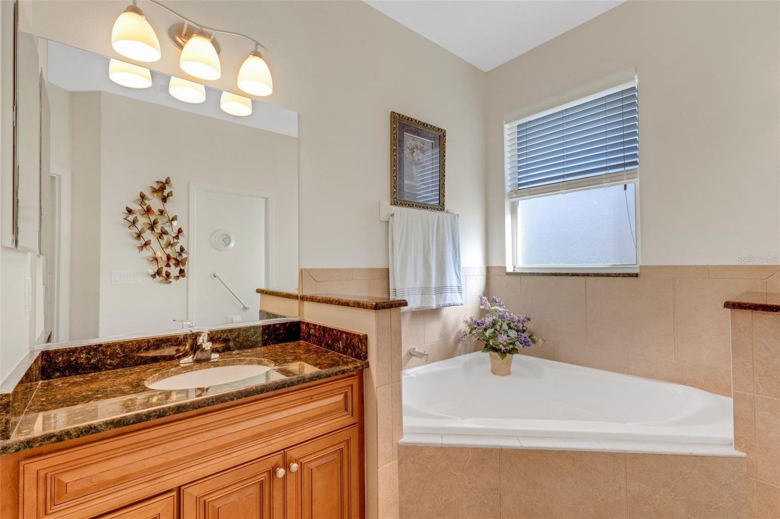 658 BARNACLE CT