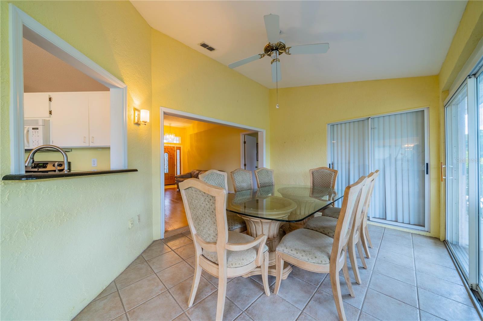 2031 E DEL WEBB BLVD
