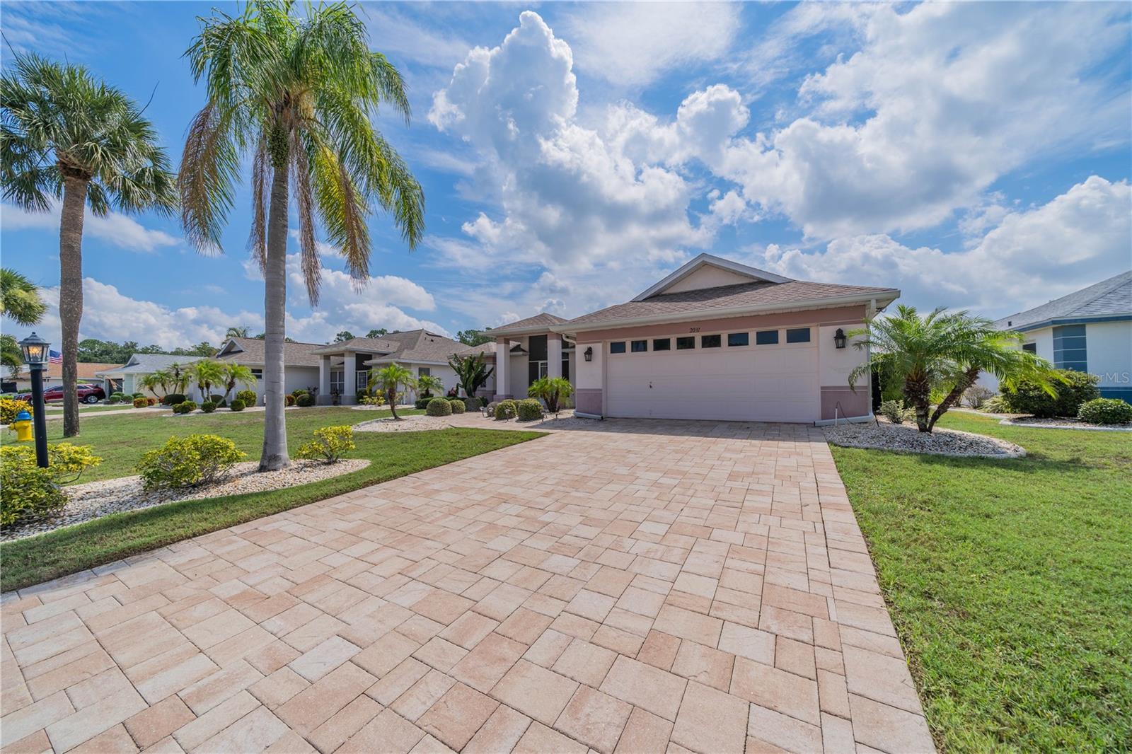 2031 E DEL WEBB BLVD