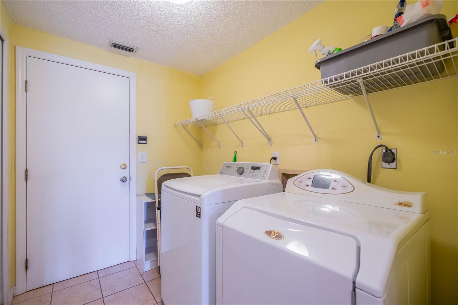 2031 E DEL WEBB BLVD