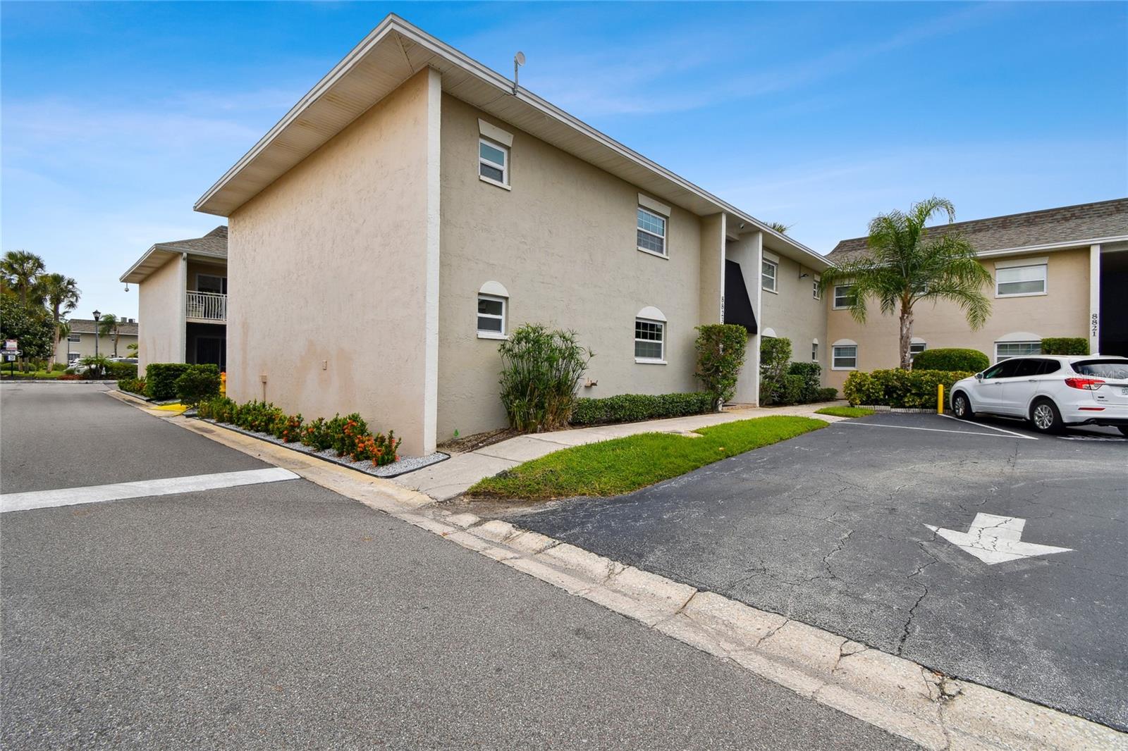 8823 BAY POINTE DR #106