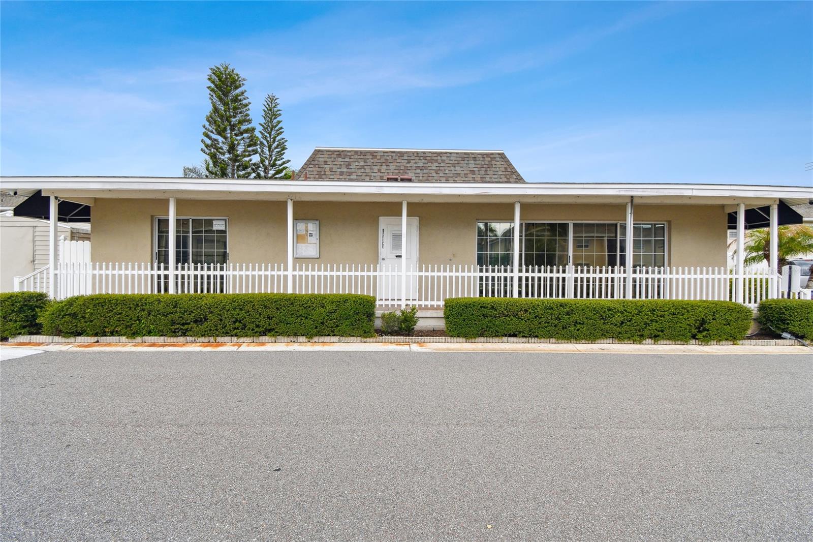 8823 BAY POINTE DR #106