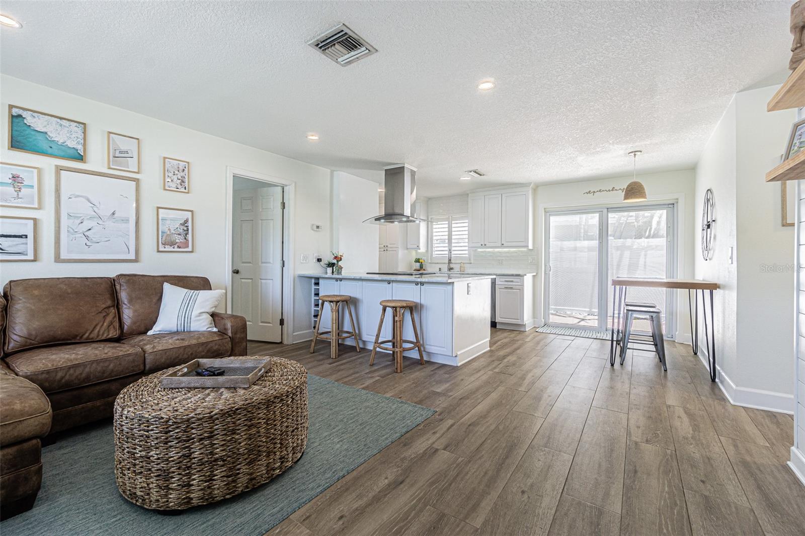 4855 HUNTINGTON ST NE