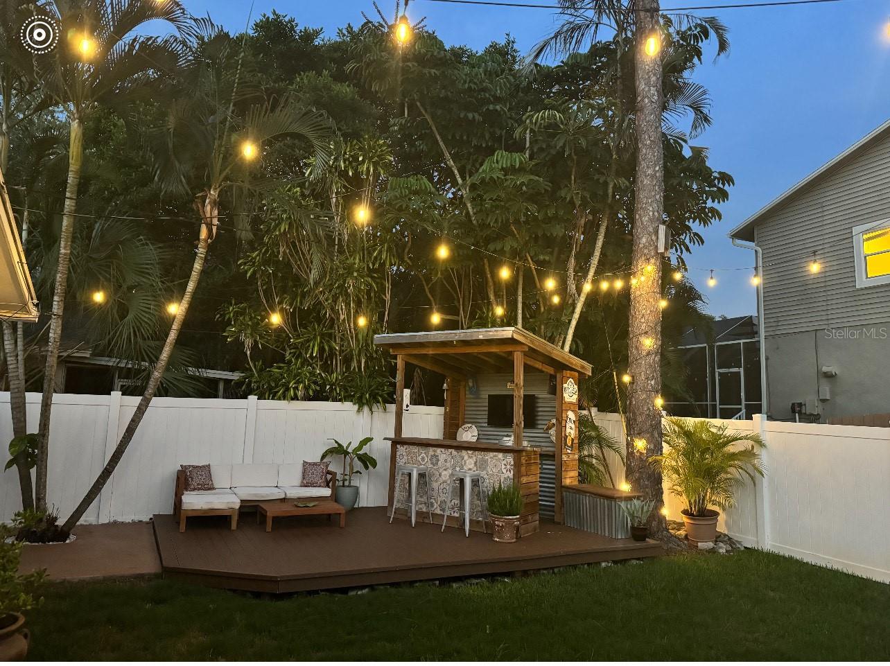 4855 HUNTINGTON ST NE