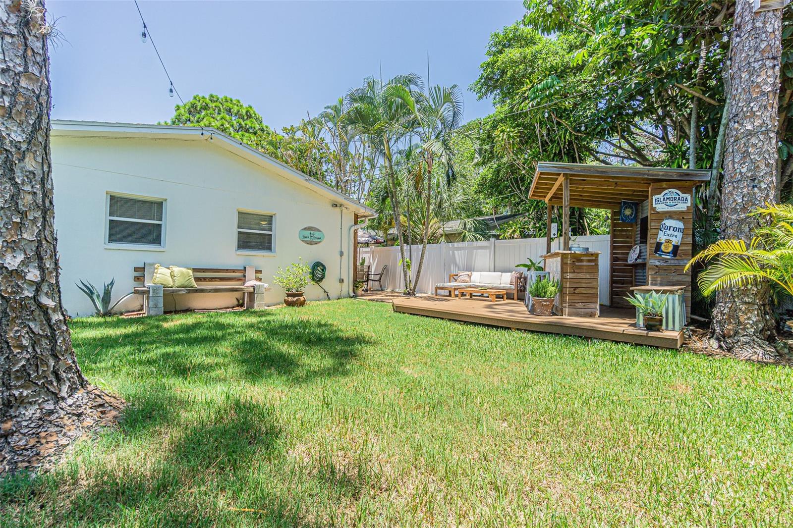 4855 HUNTINGTON ST NE