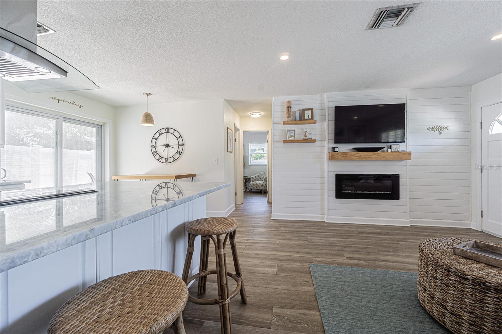 4855 HUNTINGTON ST NE