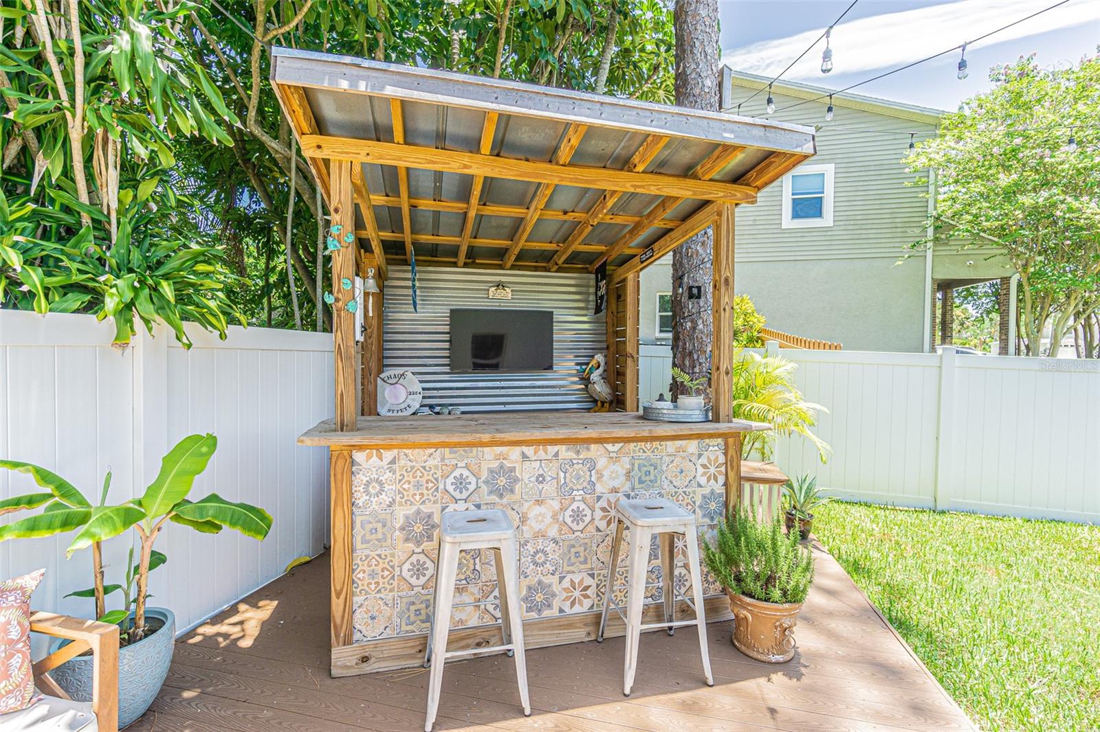 4855 HUNTINGTON ST NE