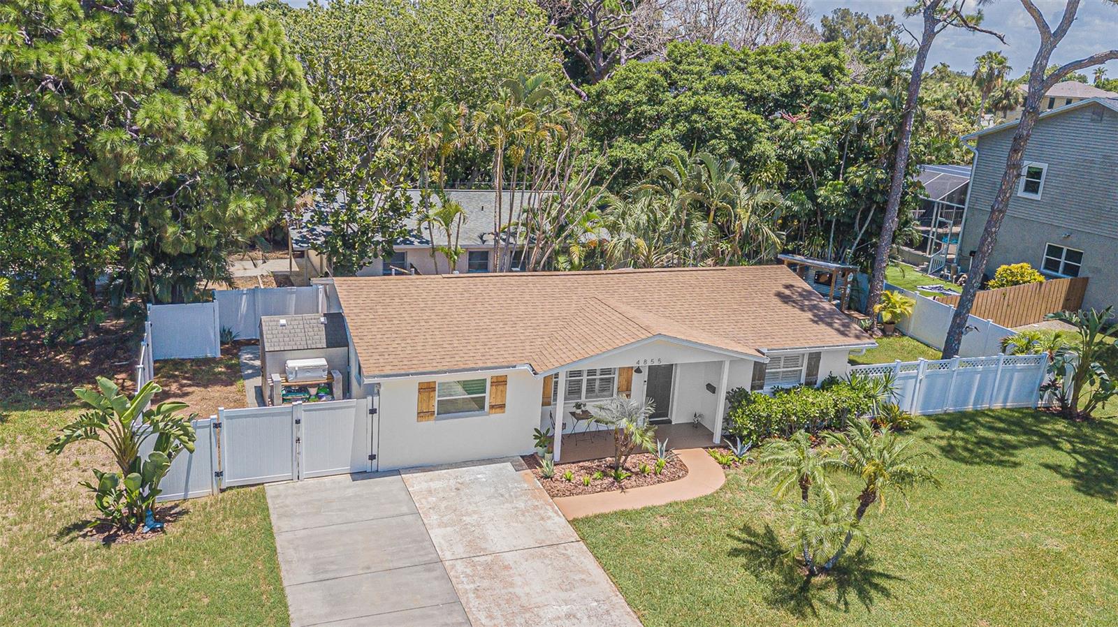 4855 HUNTINGTON ST NE