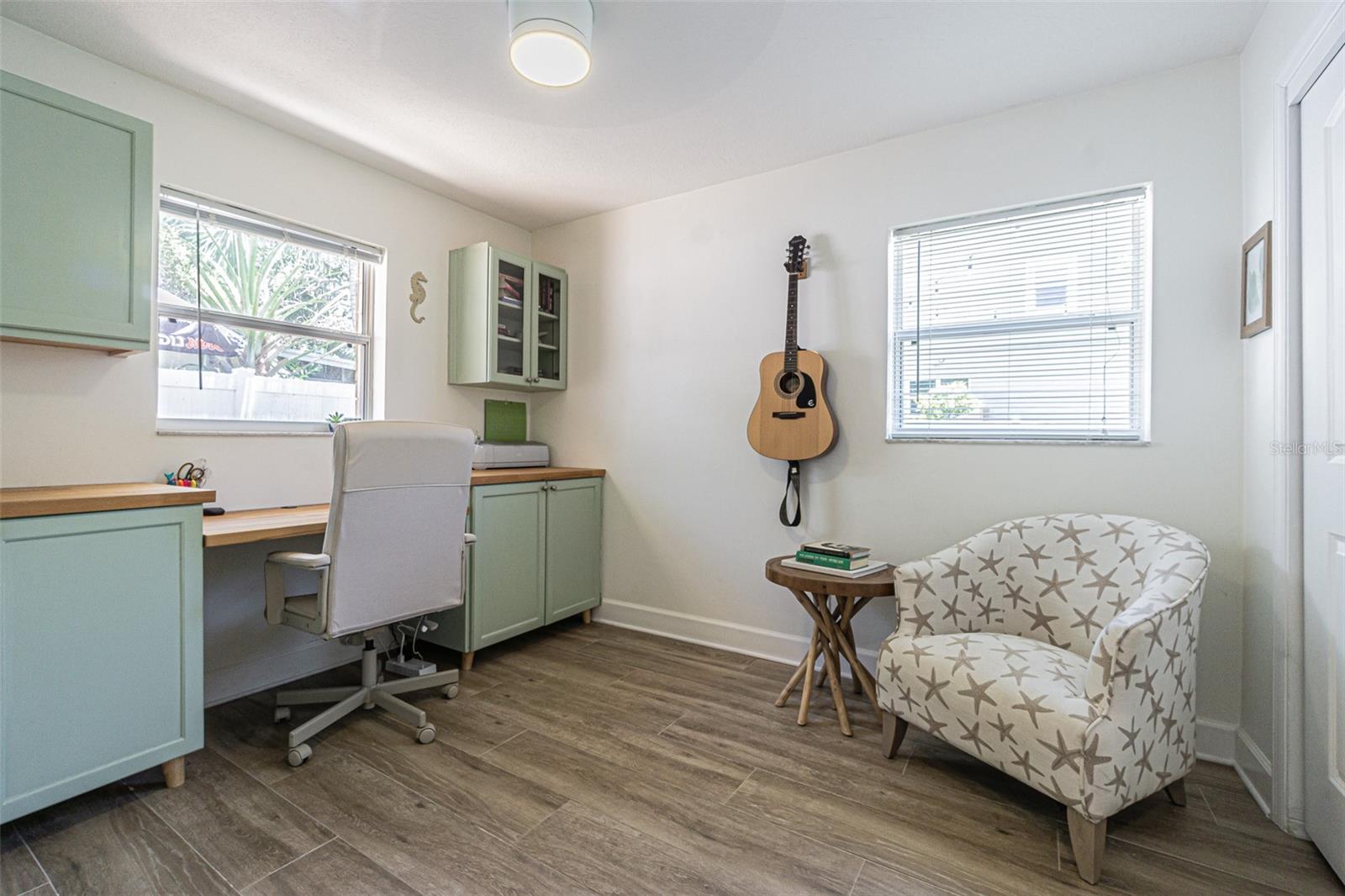 4855 HUNTINGTON ST NE