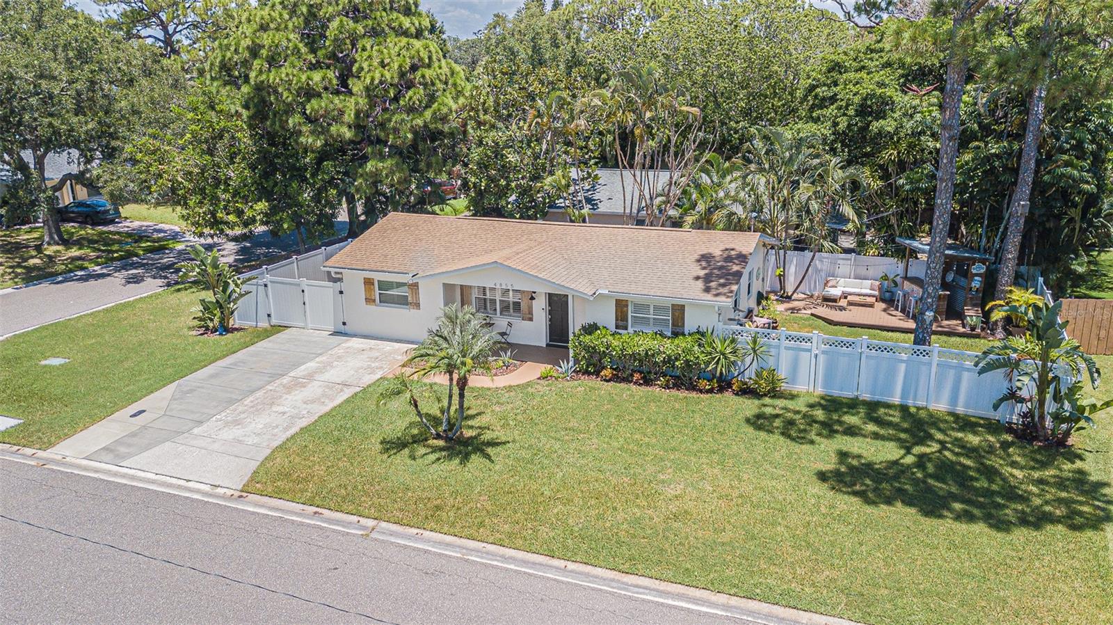 4855 HUNTINGTON ST NE