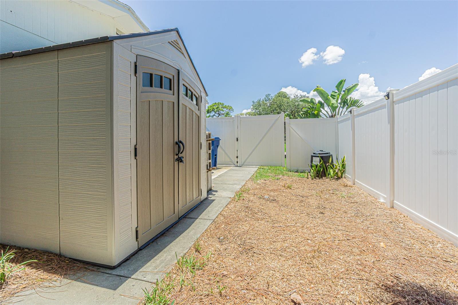 4855 HUNTINGTON ST NE