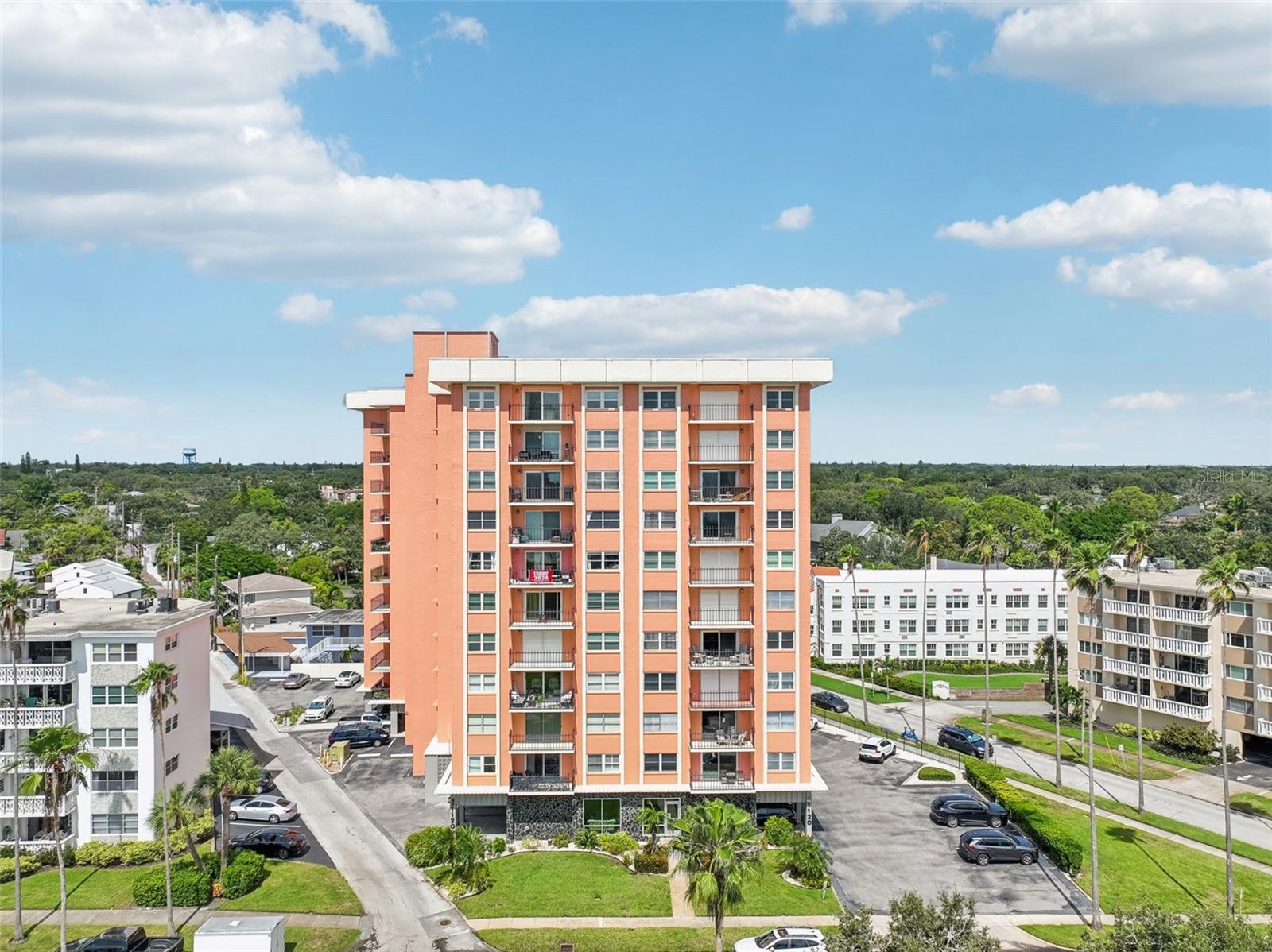 1120 N SHORE DR NE #903