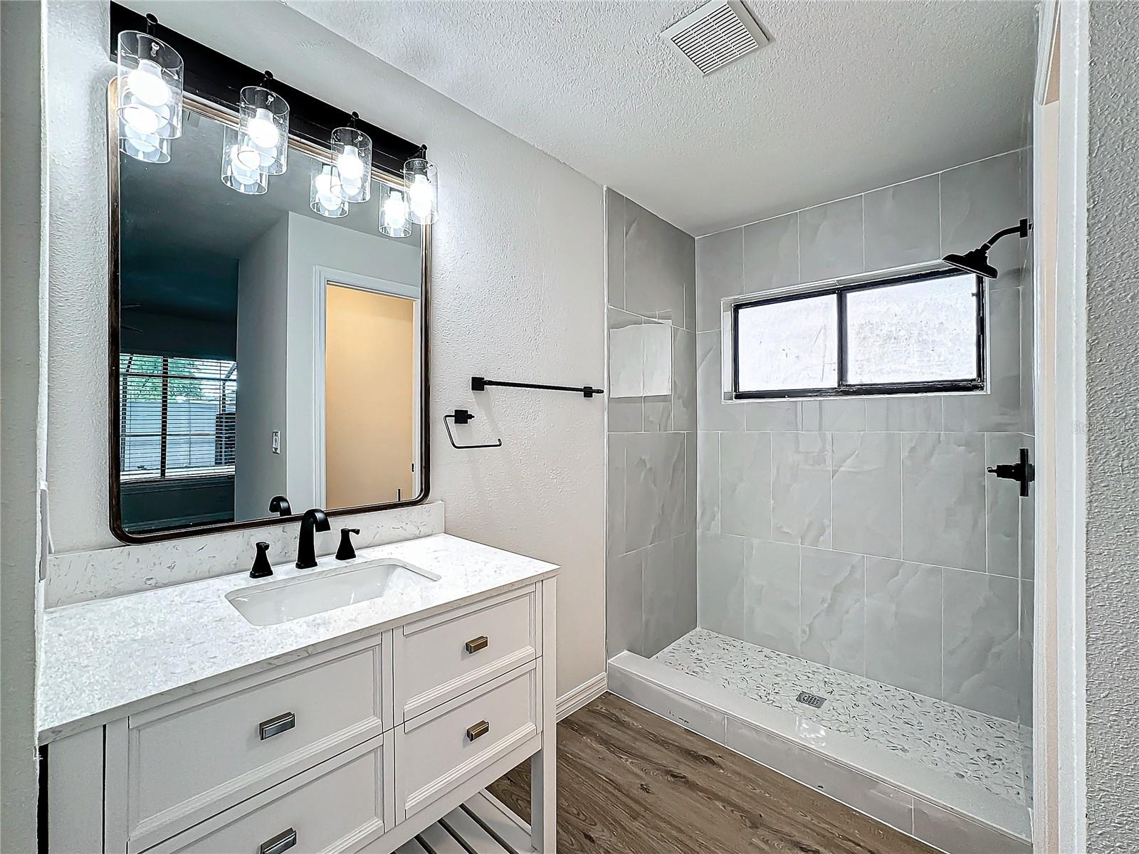 1729 TALLOWTREE CIR
