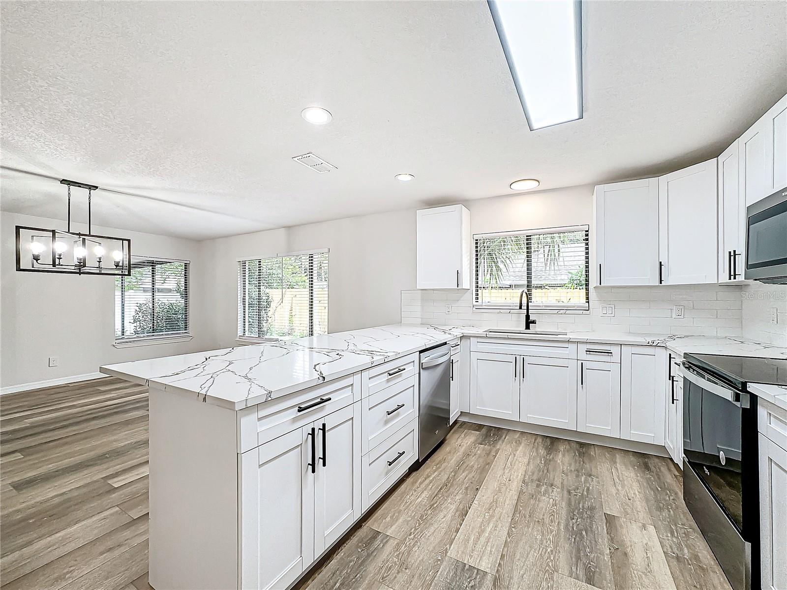 1729 TALLOWTREE CIR