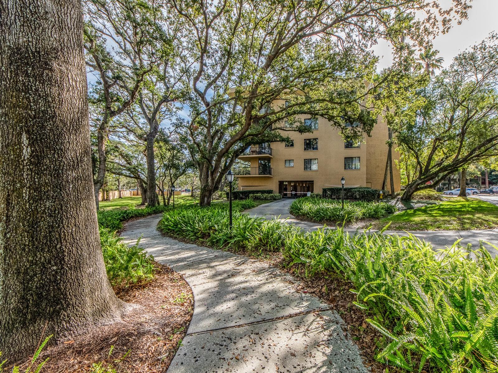 3062 EASTLAND BLVD #302D