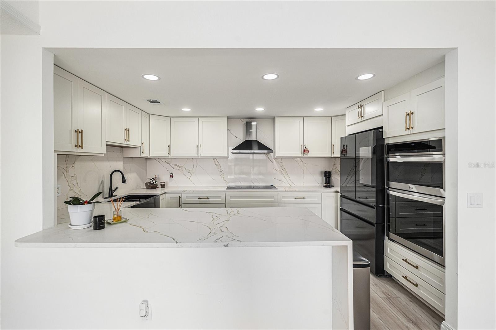 6 BELLEVIEW BLVD #708