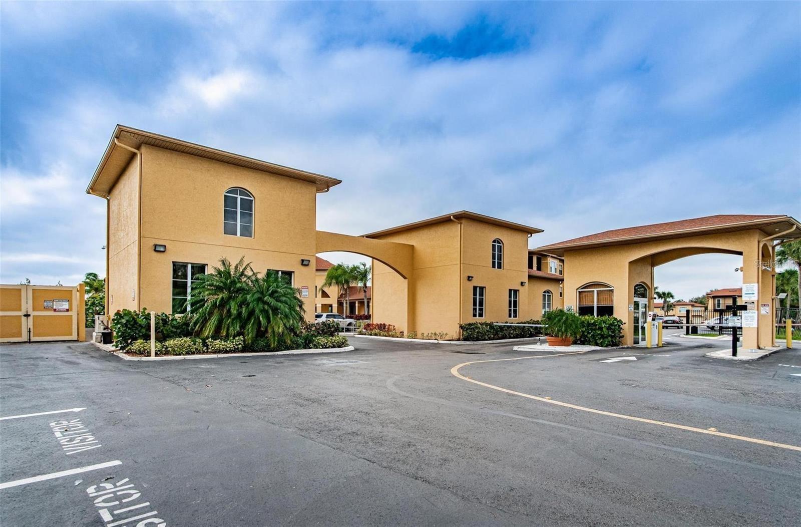 4305 BAYSIDE VILLAGE DR #304