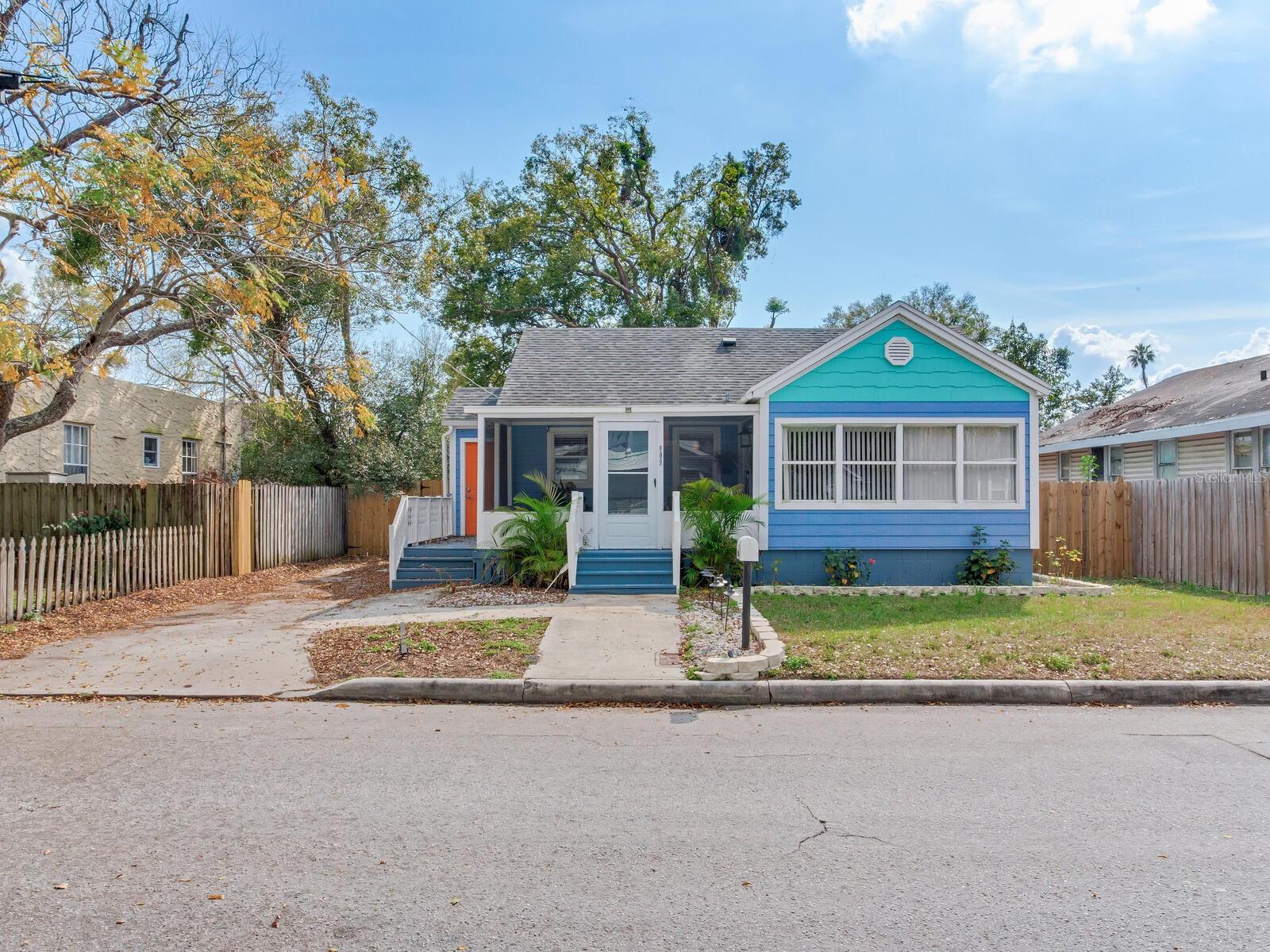 809 E NEW ORLEANS AVE