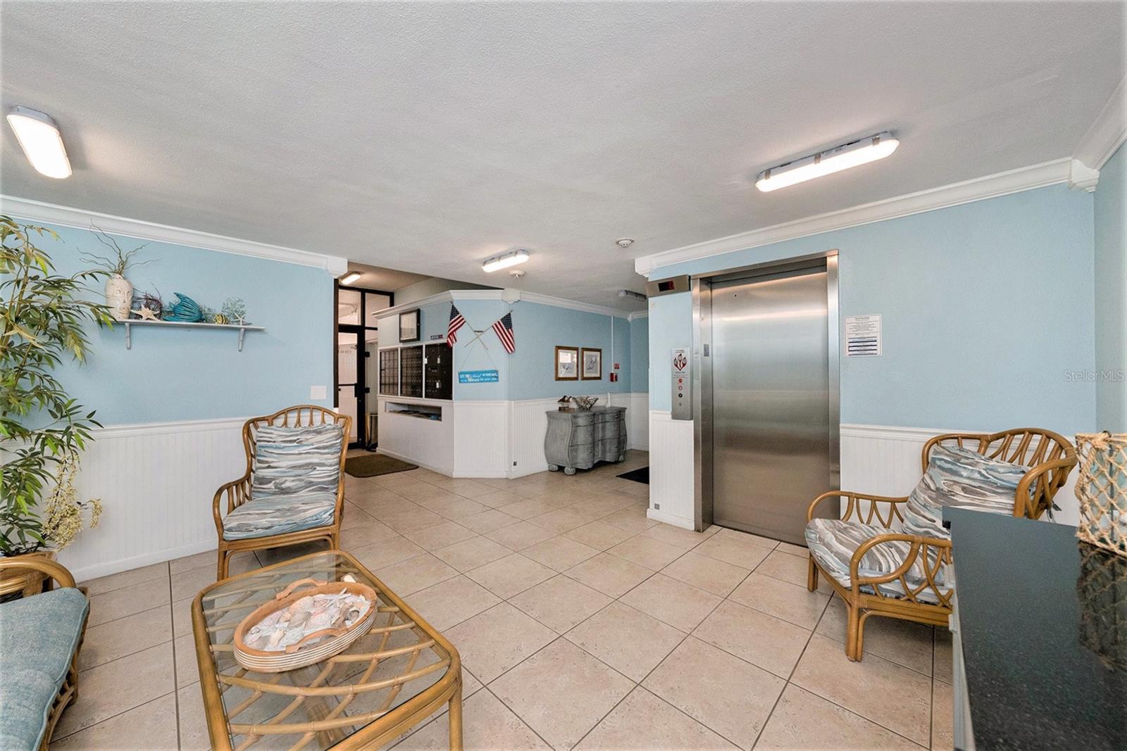 139 BLUFF VIEW DR #105