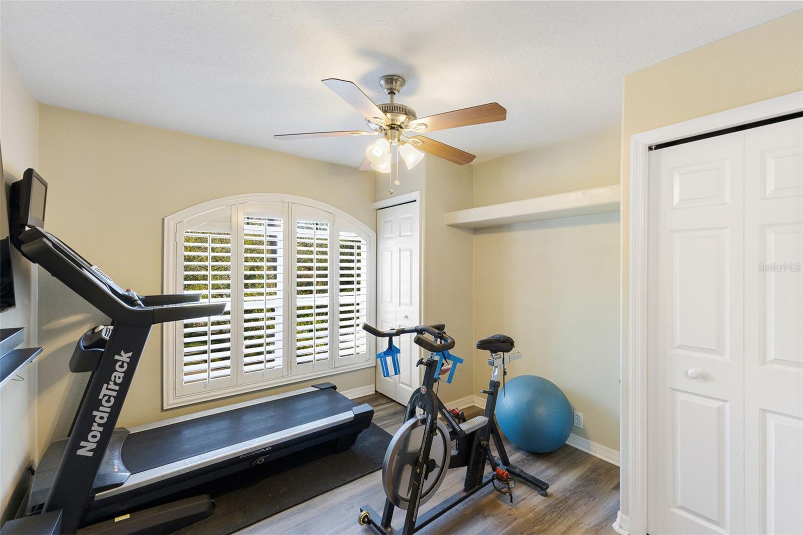 18132 REGENTS SQUARE DR