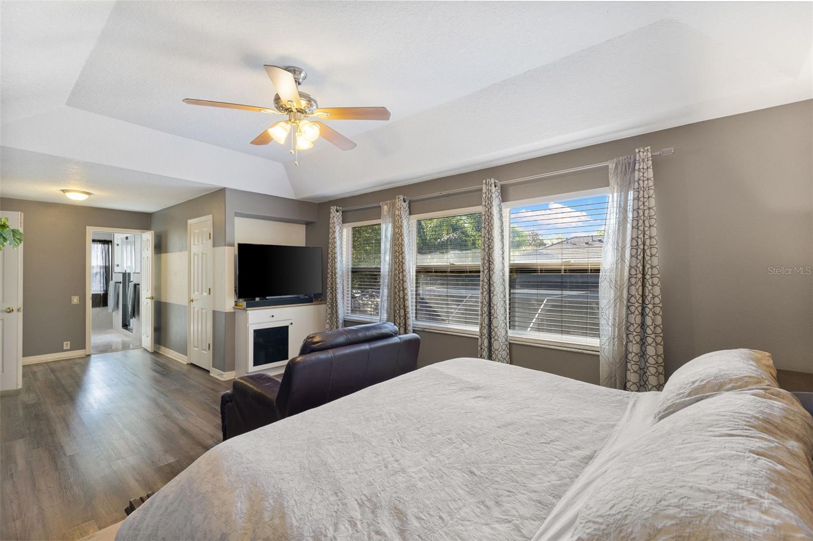 18132 REGENTS SQUARE DR