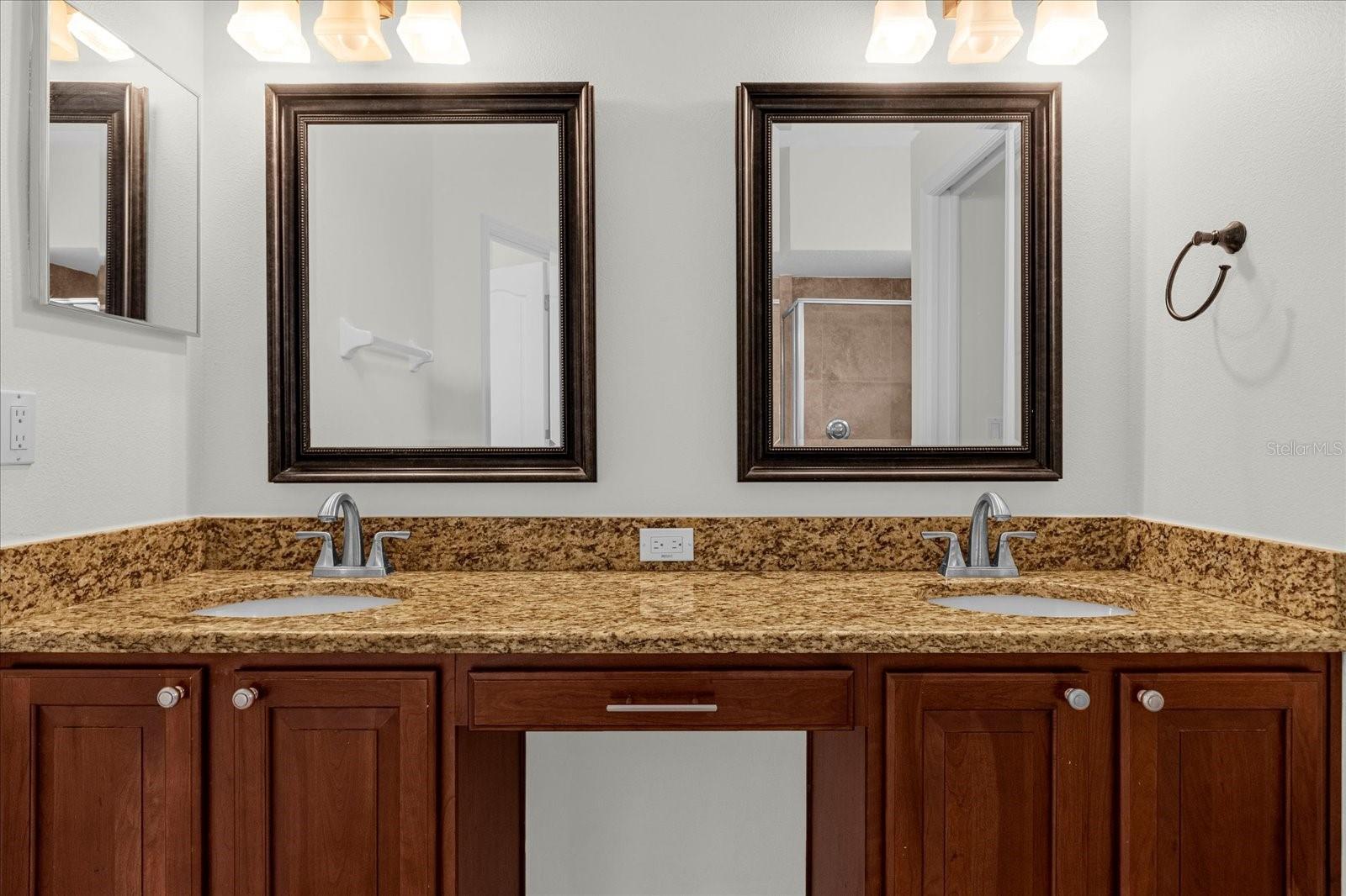 14433 NOTTINGHAM WAY CIR