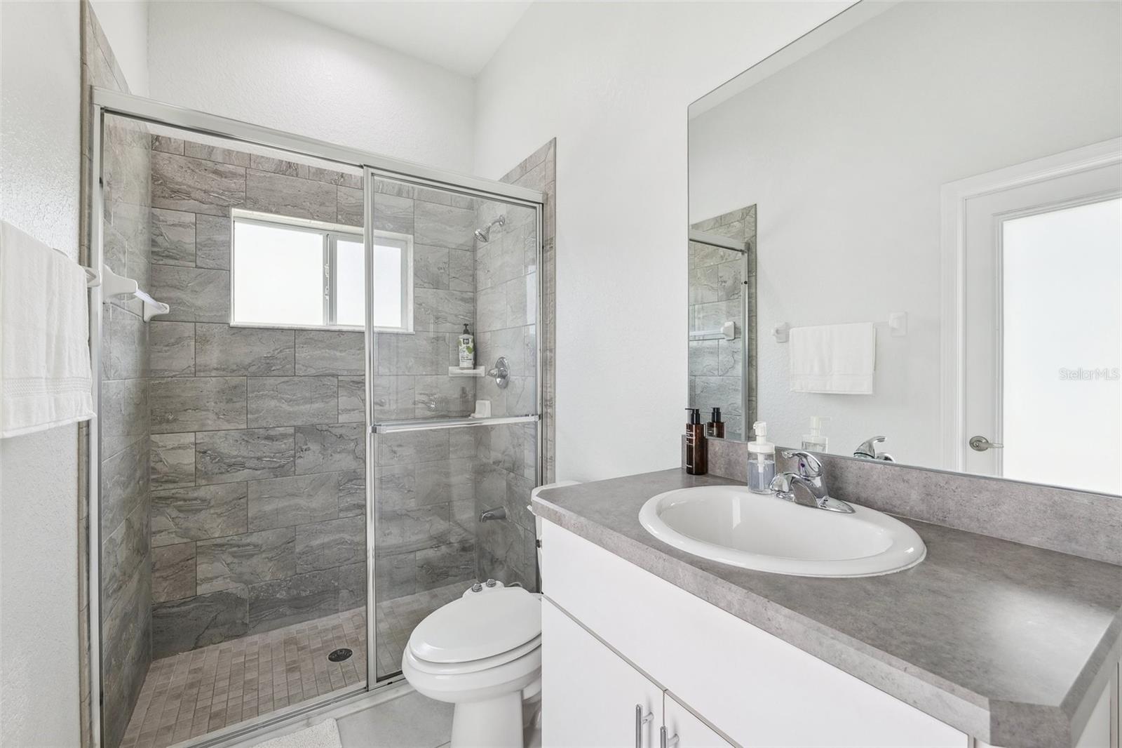 13096 LINZIA LN