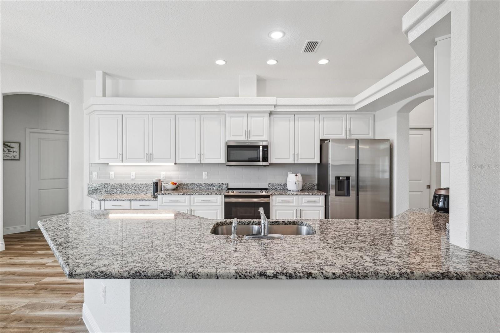 13096 LINZIA LN