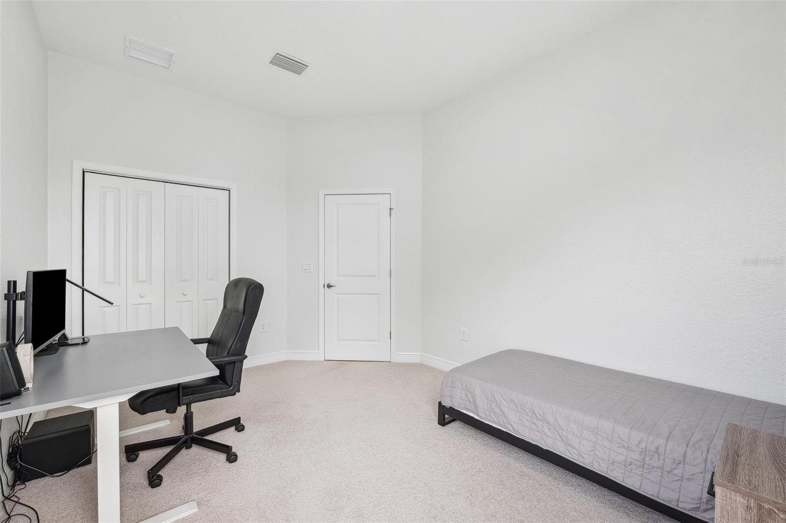 13096 LINZIA LN