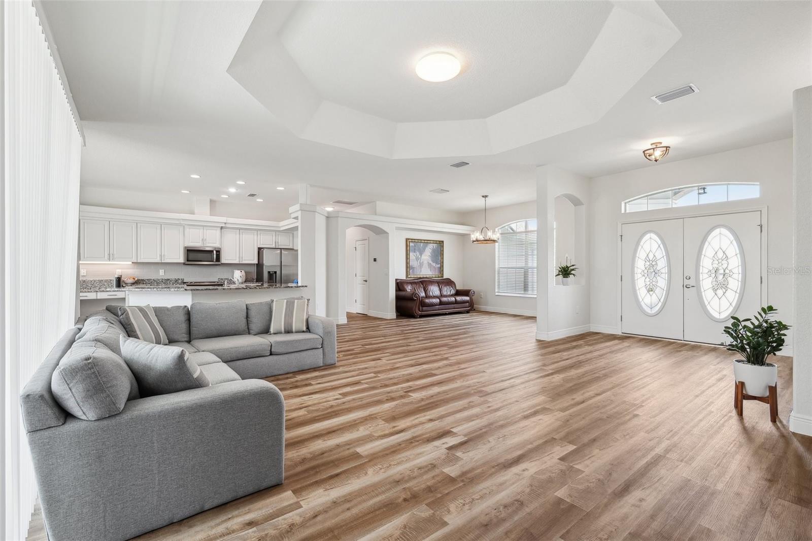 13096 LINZIA LN