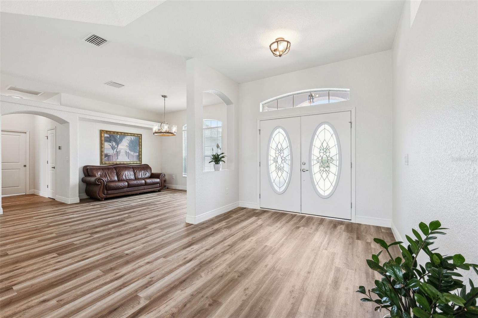 13096 LINZIA LN