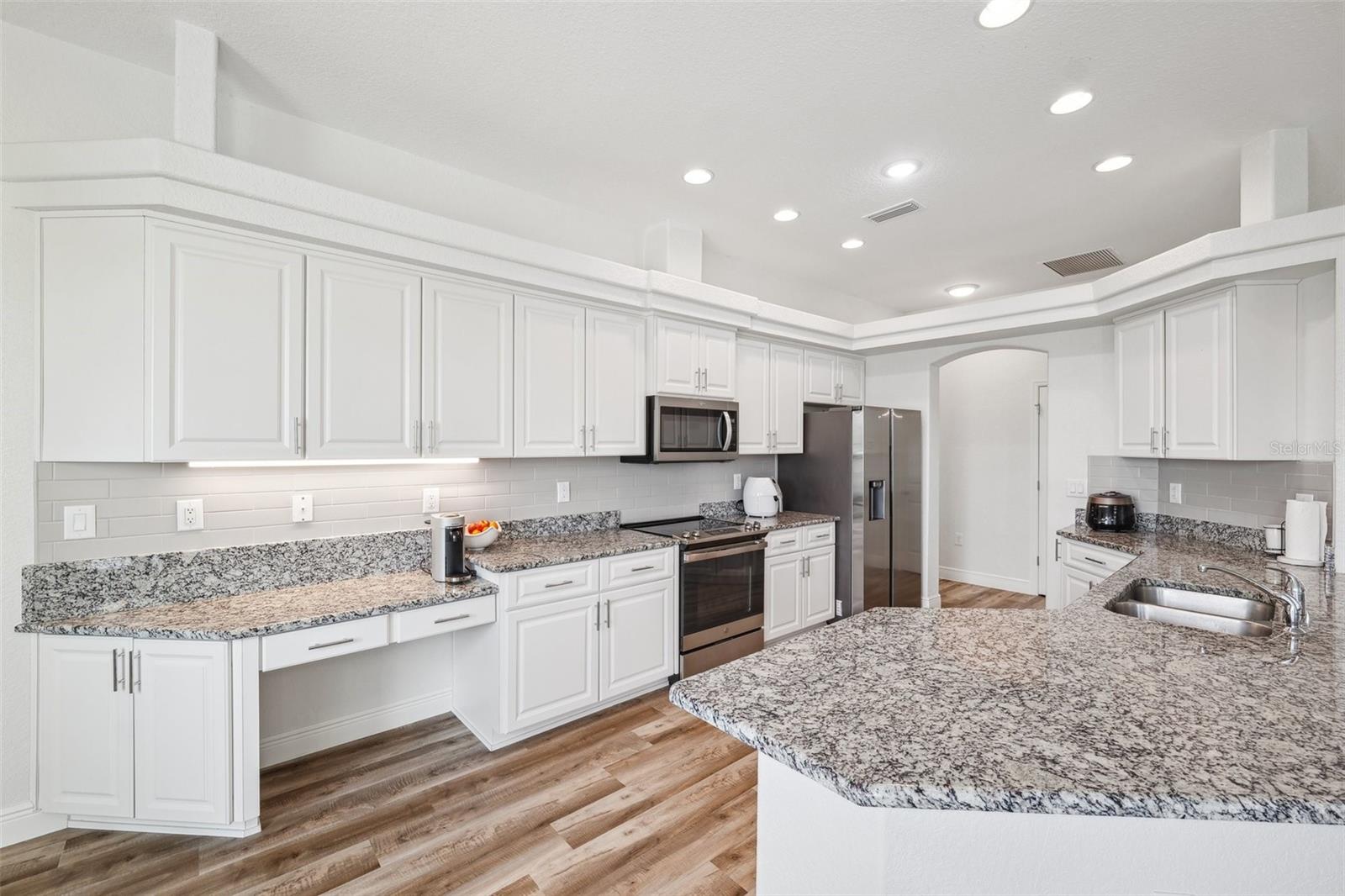 13096 LINZIA LN