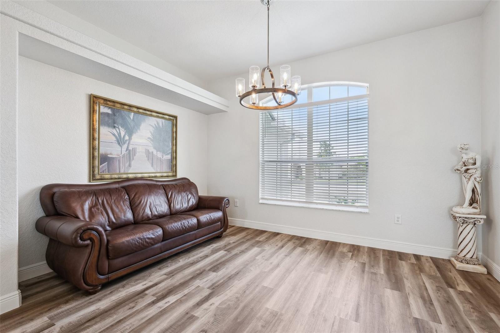 13096 LINZIA LN