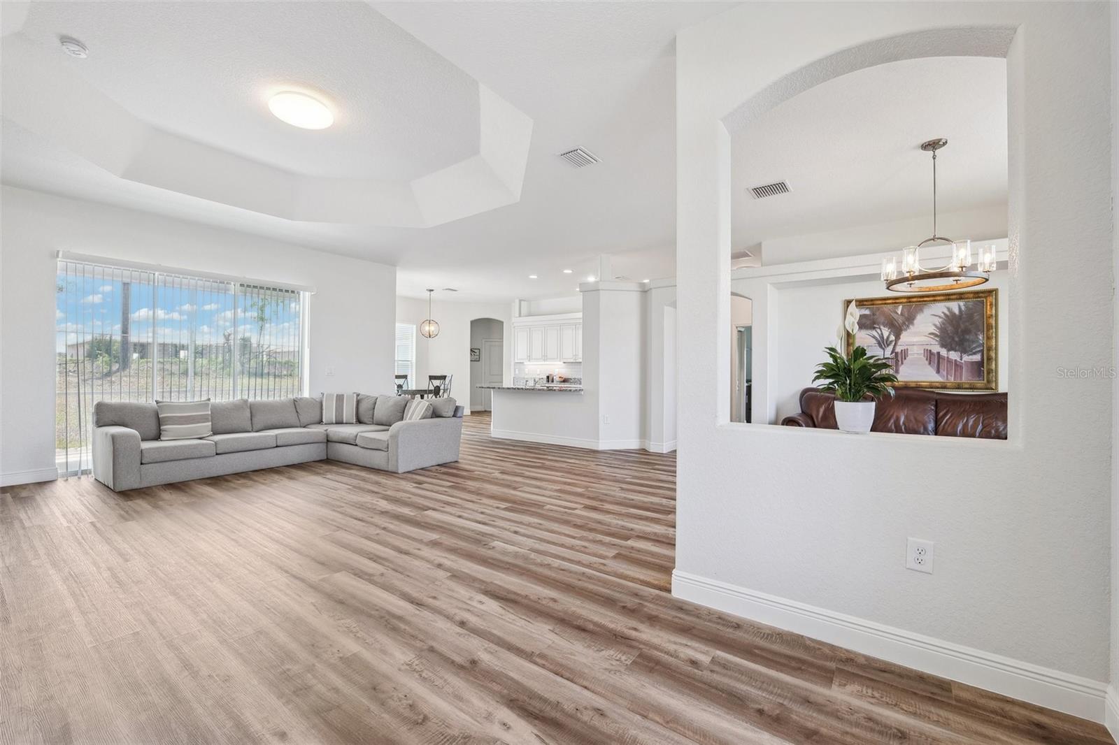 13096 LINZIA LN
