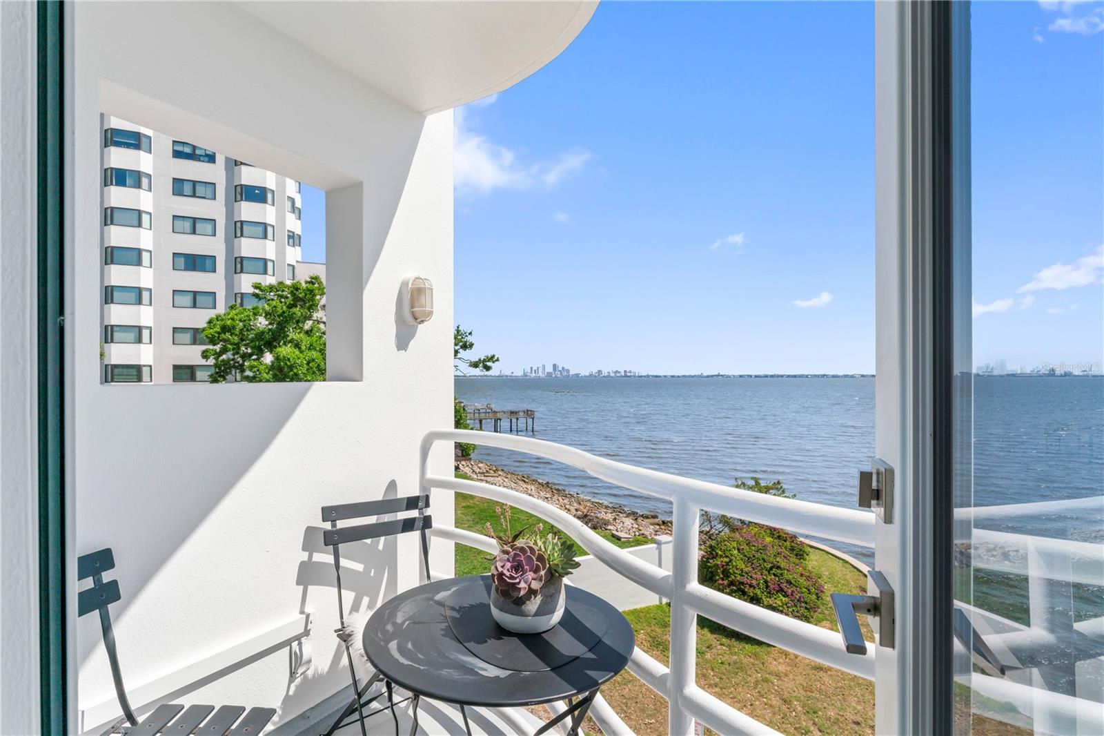 4950 BAYSHORE BLVD #27
