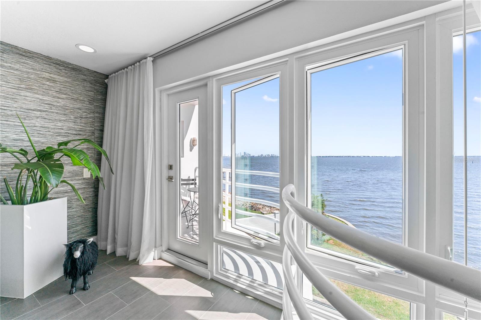 4950 BAYSHORE BLVD #27