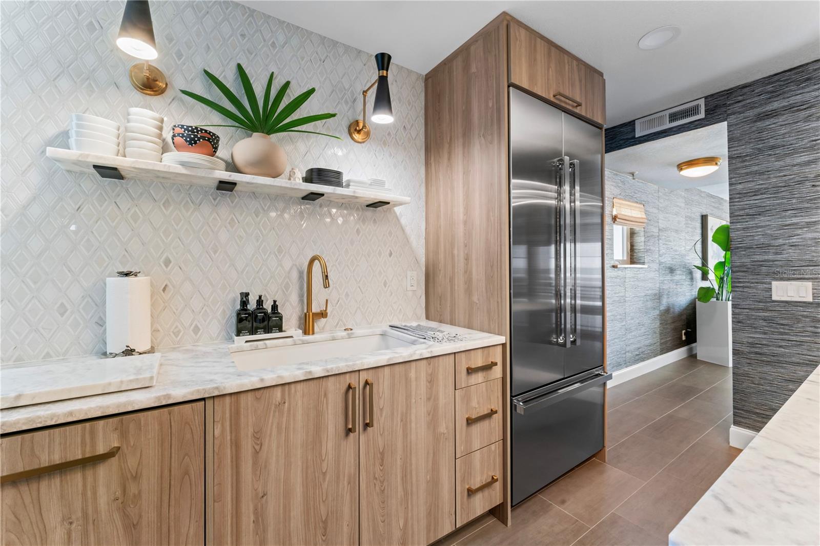 4950 BAYSHORE BLVD #27