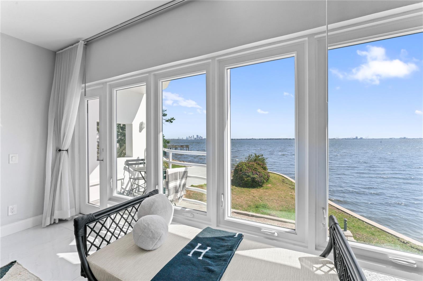 4950 BAYSHORE BLVD #27